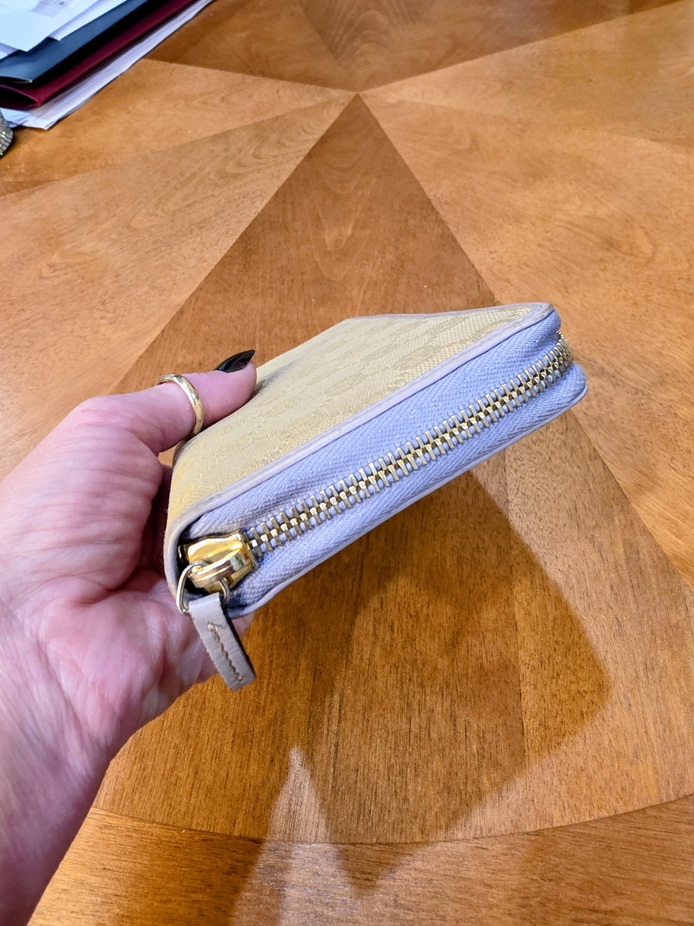 Gucci Beige & Lavender GG Supreme Zip-Around Wallet - Picture 7 of 10